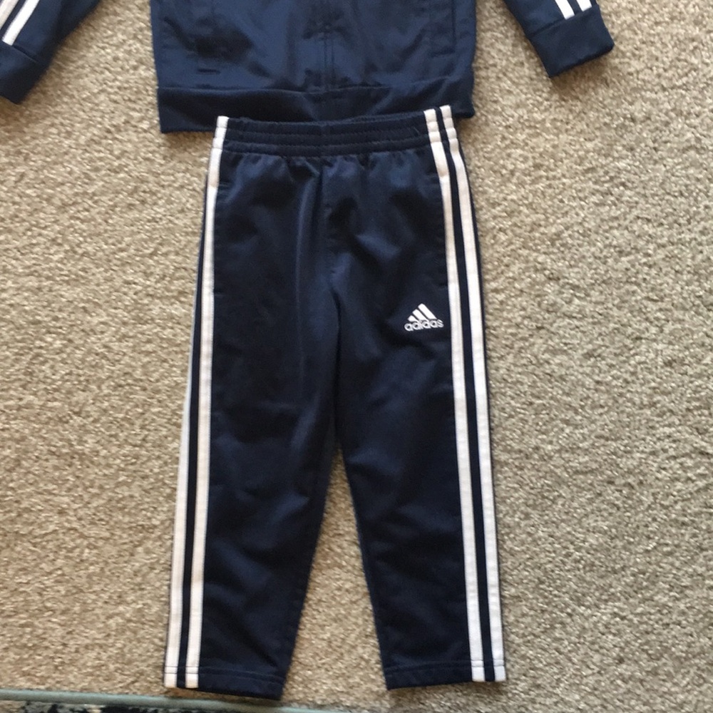 Adidas 2 piece set “track suit” 3T - Picture 3 of 10
